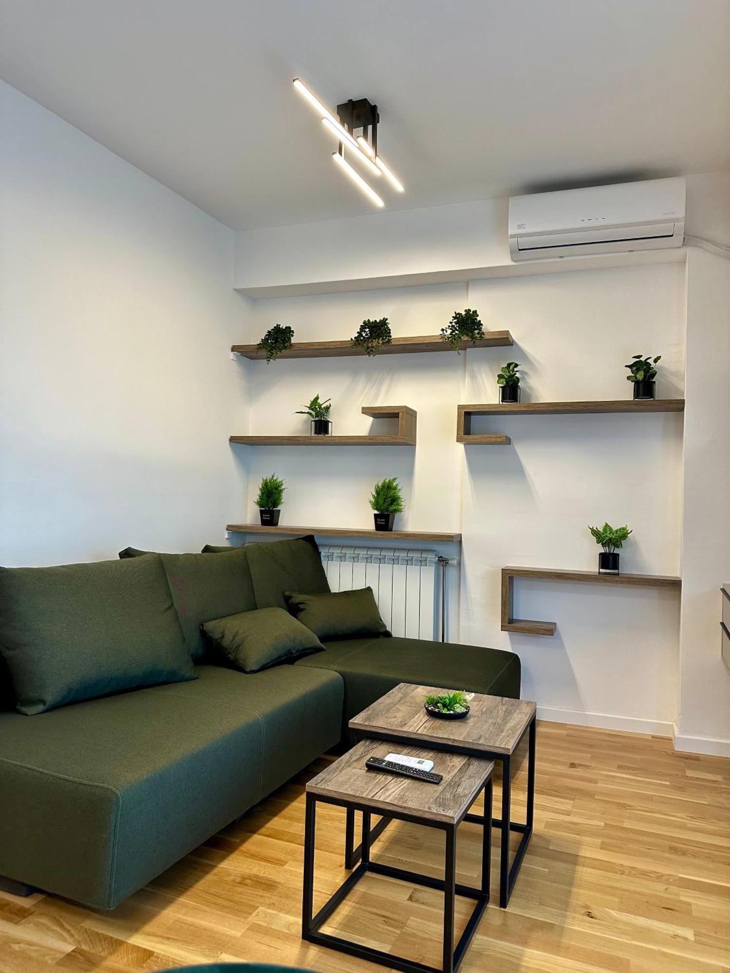 Downtown Riverside Apartments Скопие Екстериор снимка