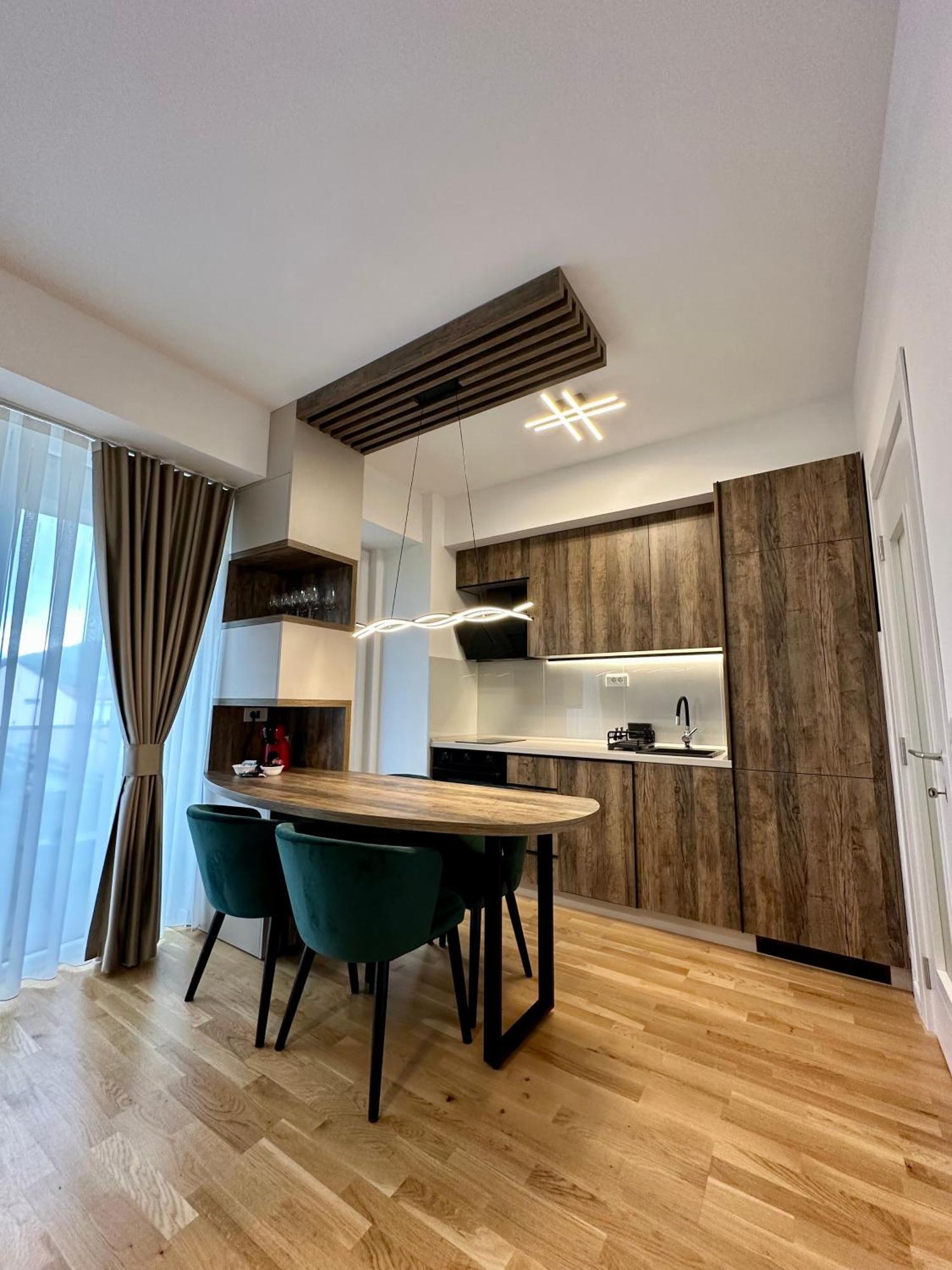 Downtown Riverside Apartments Скопие Екстериор снимка