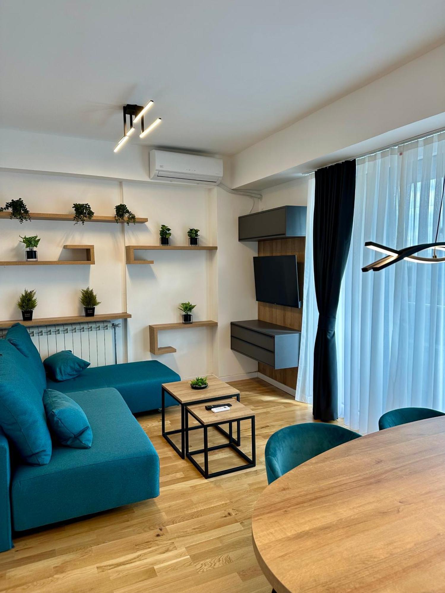 Downtown Riverside Apartments Скопие Екстериор снимка