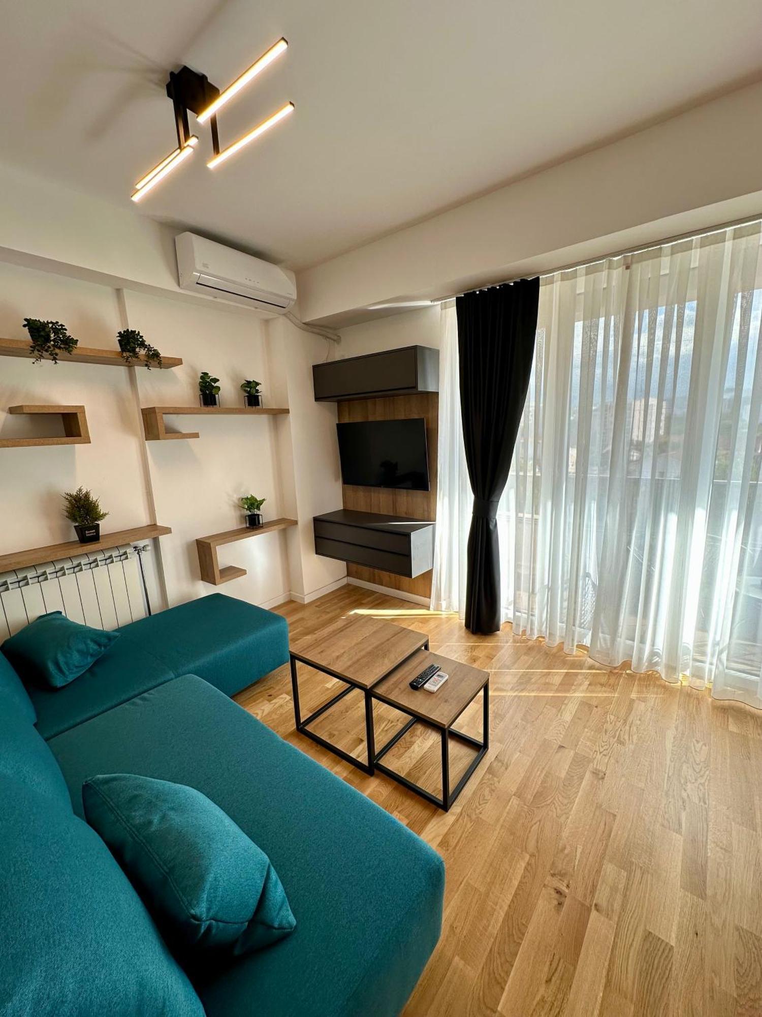 Downtown Riverside Apartments Скопие Екстериор снимка