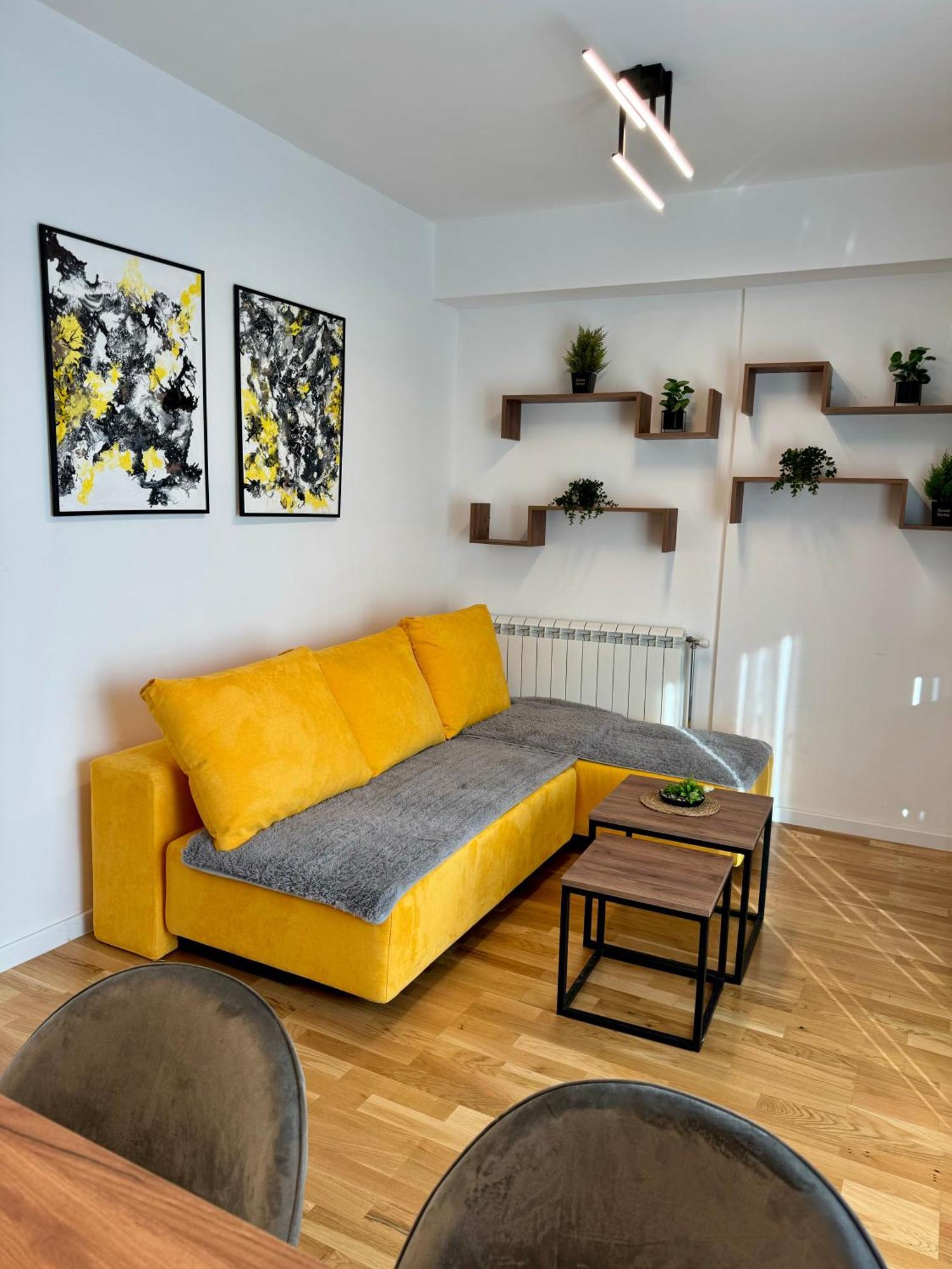 Downtown Riverside Apartments Скопие Екстериор снимка